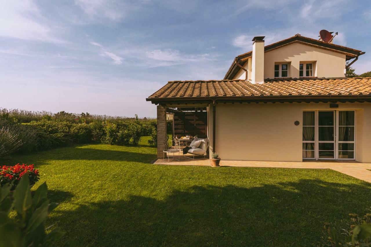 Borgo Le Colline Luxury Agriturismo In Tuscany Гамбасси-Терме Экстерьер фото
