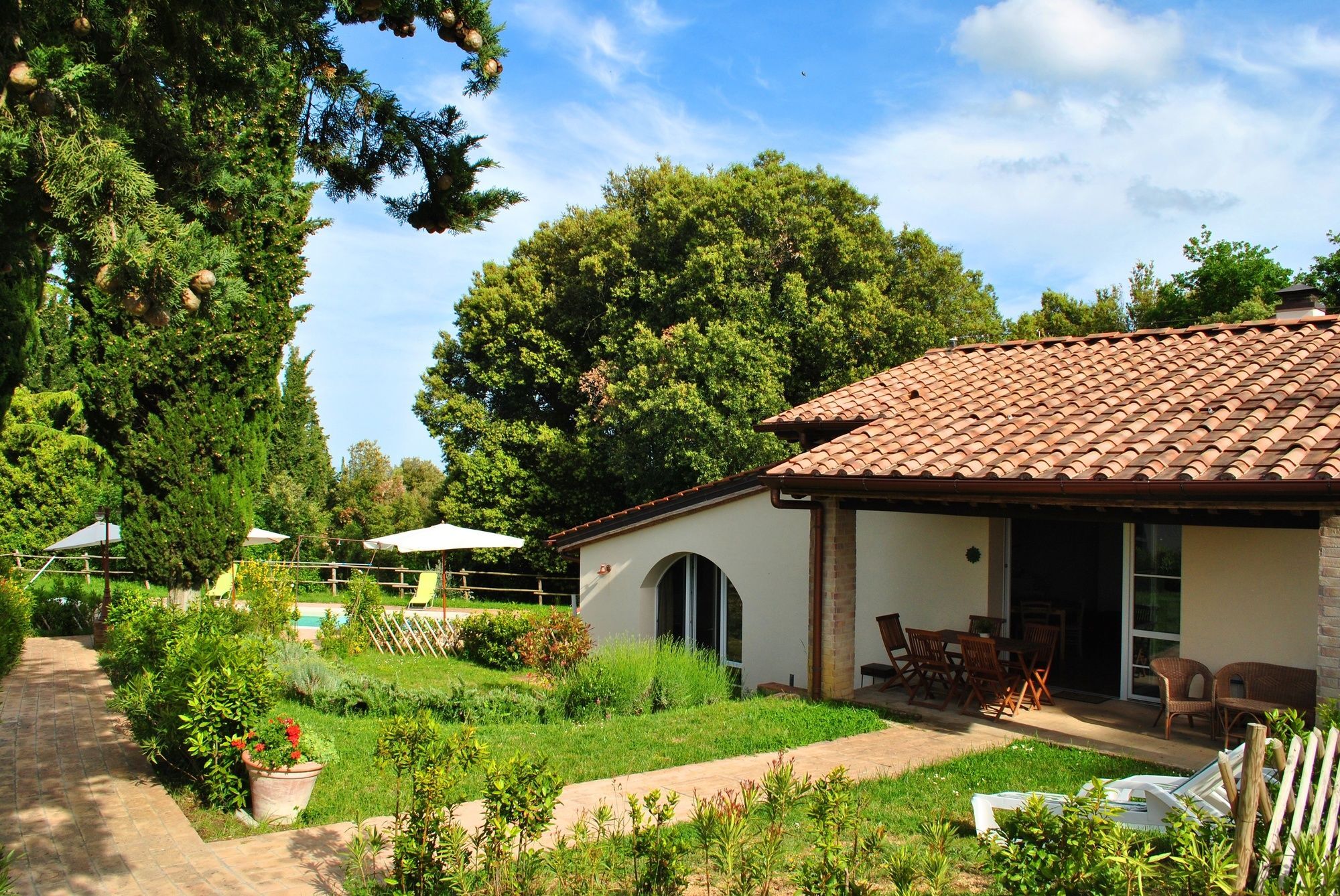 Borgo Le Colline Luxury Agriturismo In Tuscany Гамбасси-Терме Экстерьер фото